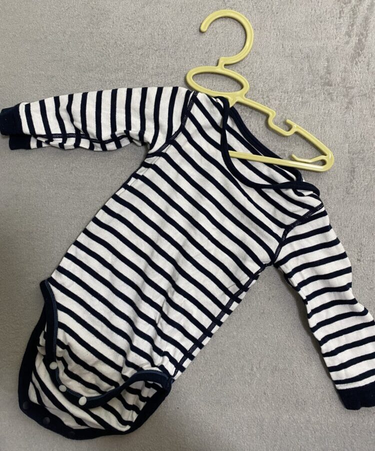 子供用ハンガー 服をかける1