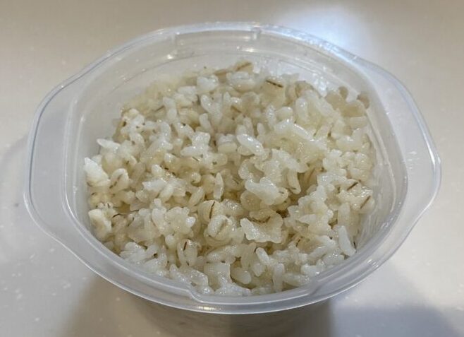 1食分の麦ごはんのアップ