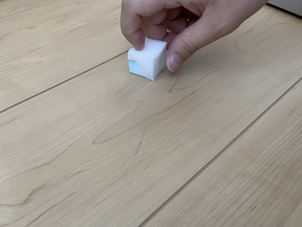 汚れが取れてきたフローリング
