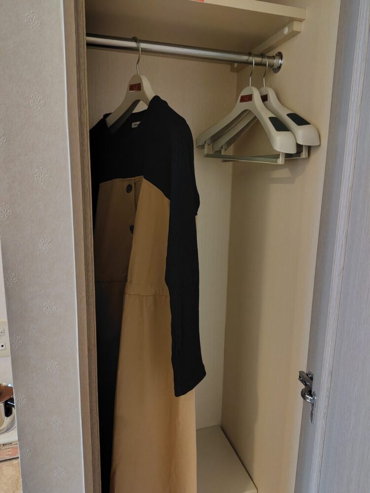 出産前日部屋クローゼット