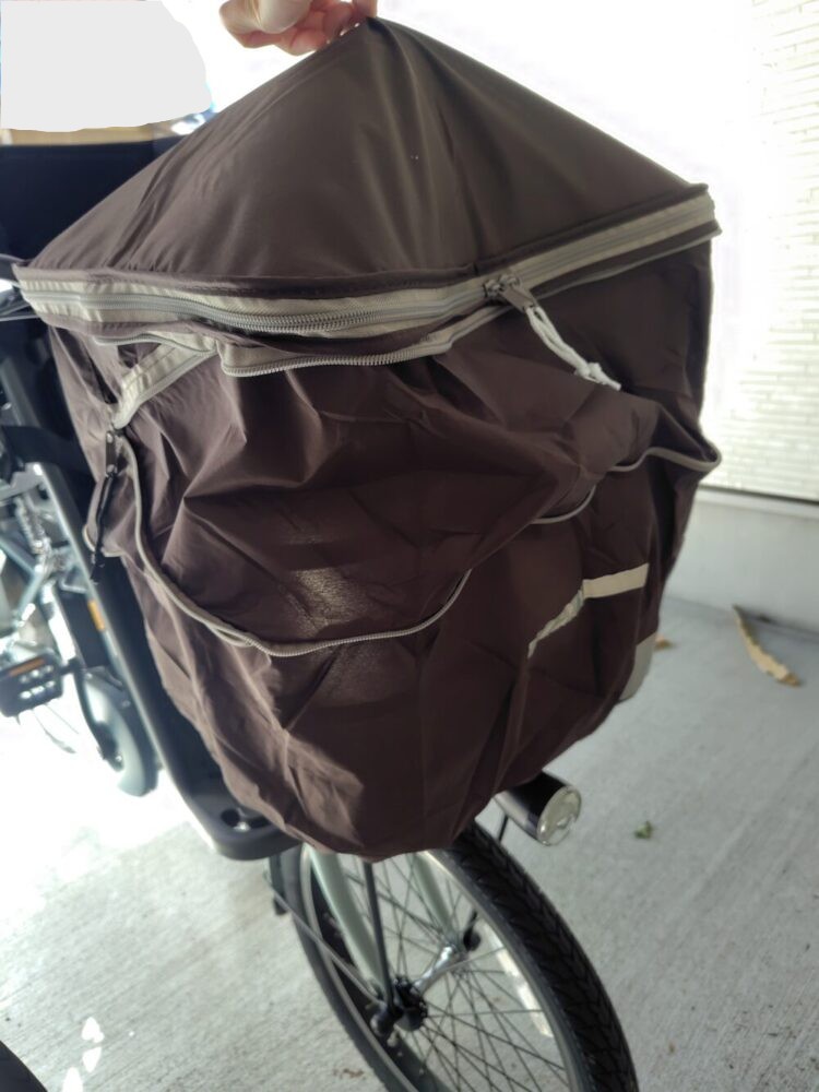 前カゴカバー 高さをあげた様子