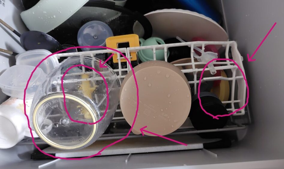 食洗機に入れている様子